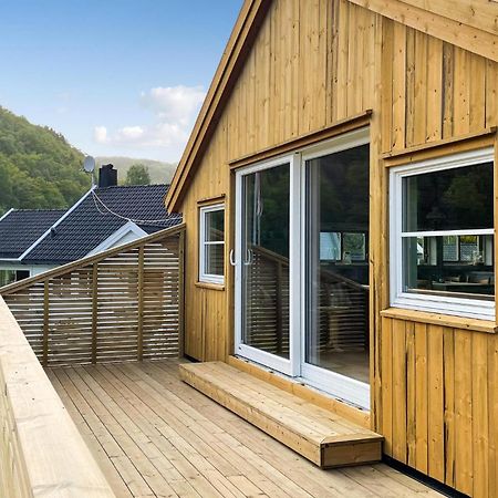2 Bedroom Stunning Home In Lyngdal Exterior photo